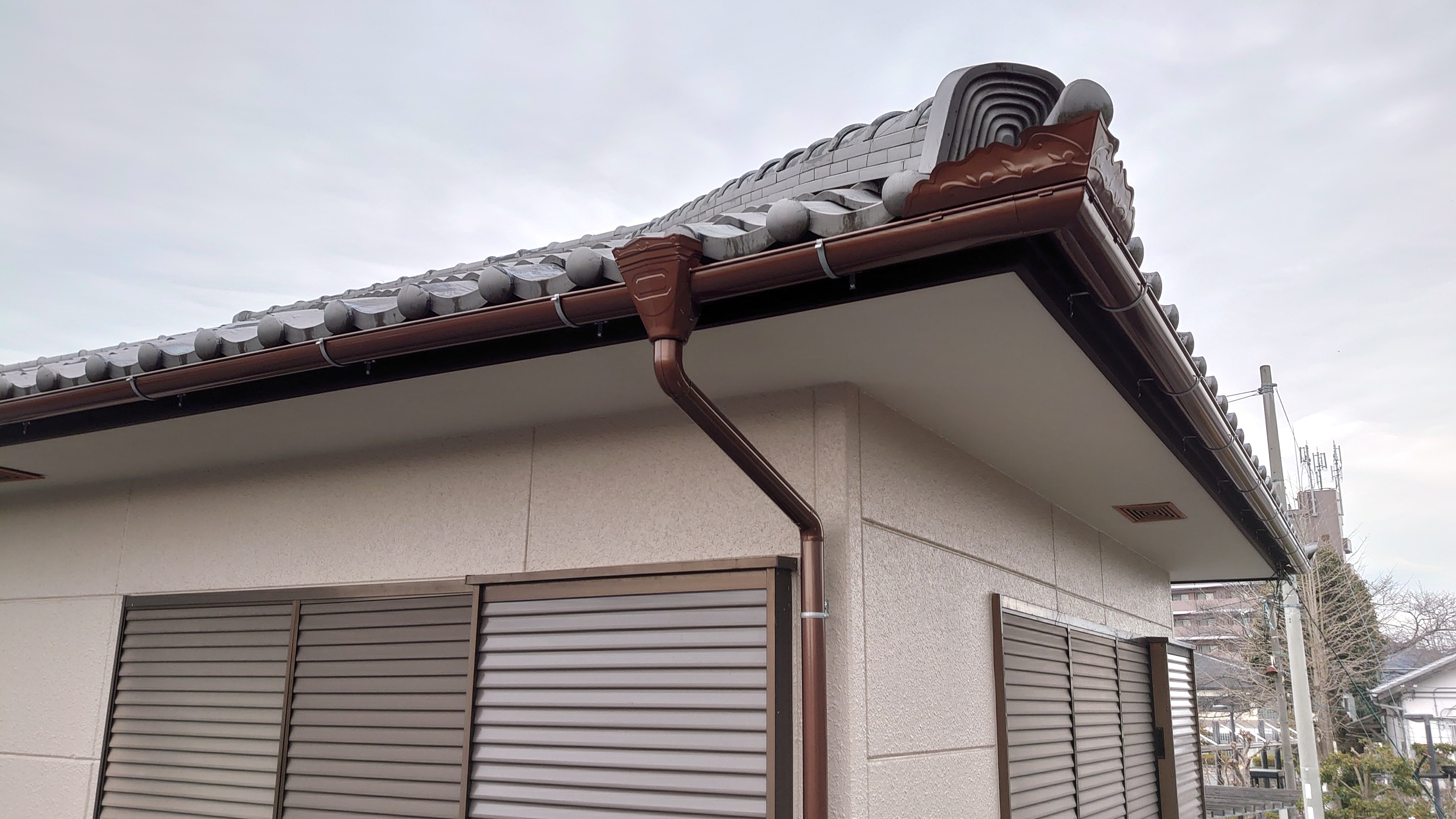 雨樋の取り替え工事を行いました