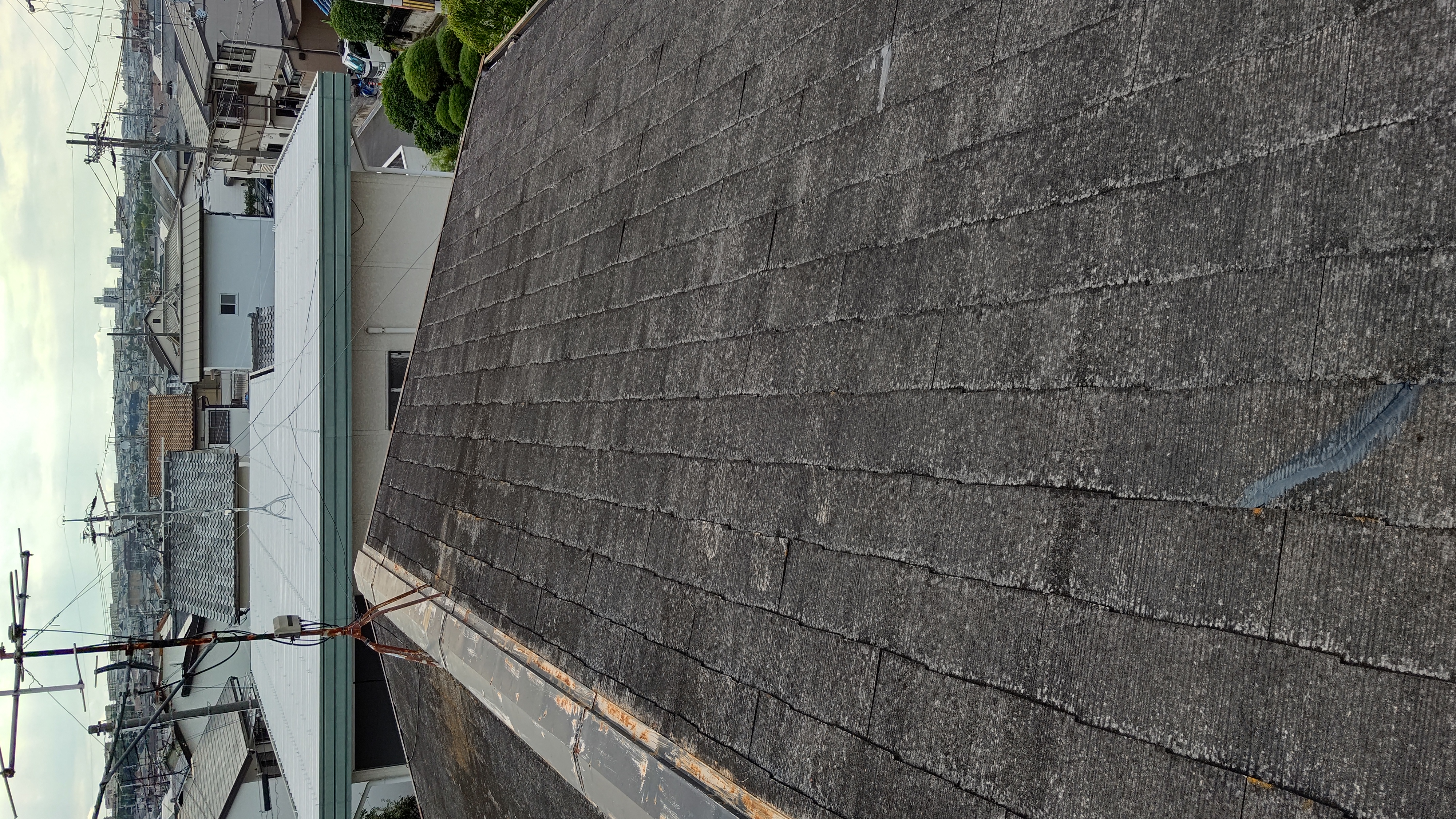 樟葉にて屋根改修工事を行いました。